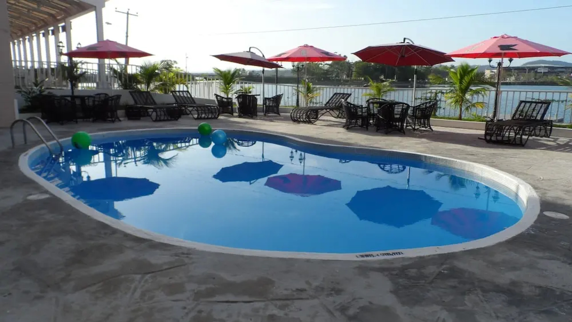 Ramada by Wyndham Tikal Isla de Flores