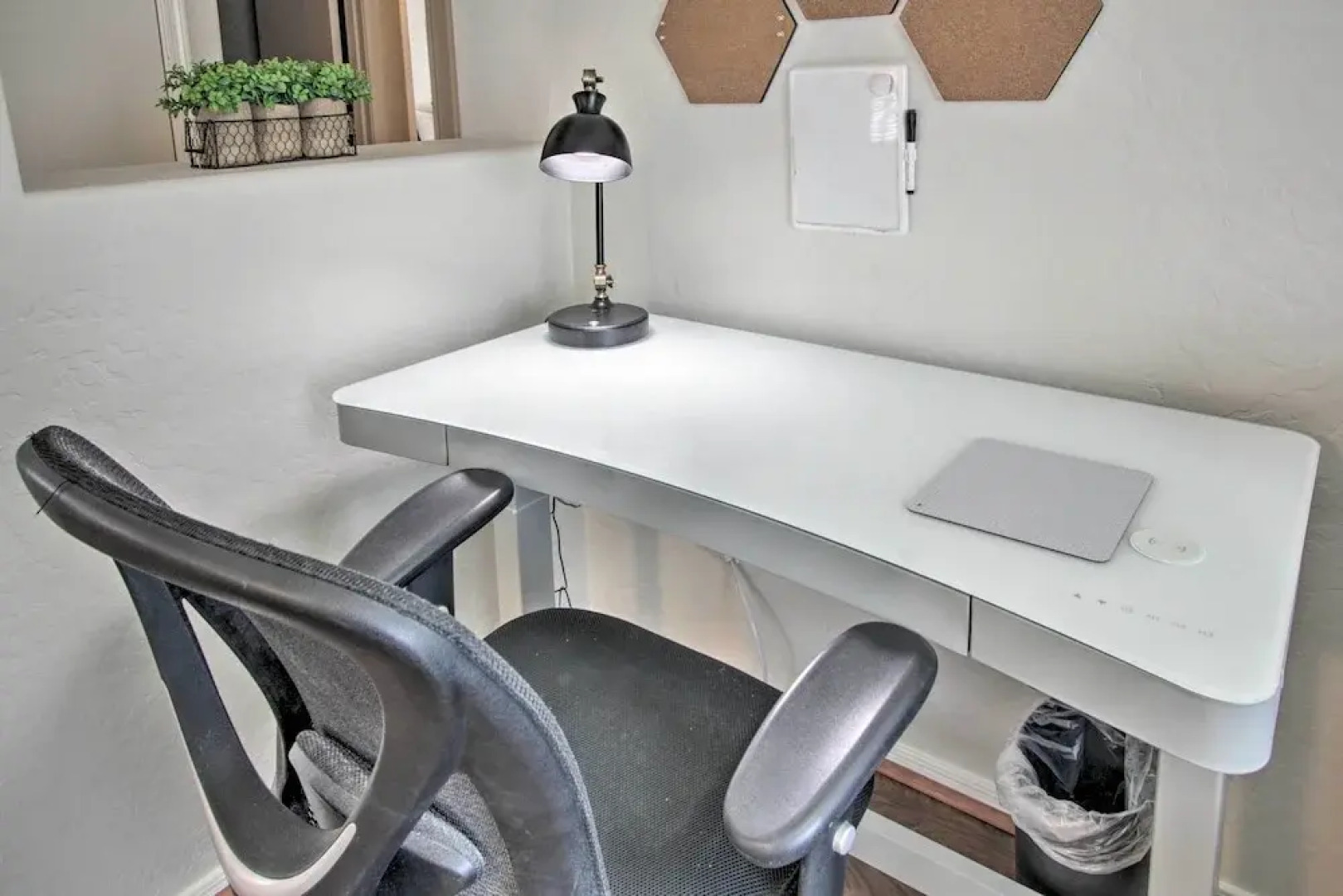 Private Pool & Patio: Home in Surprise!