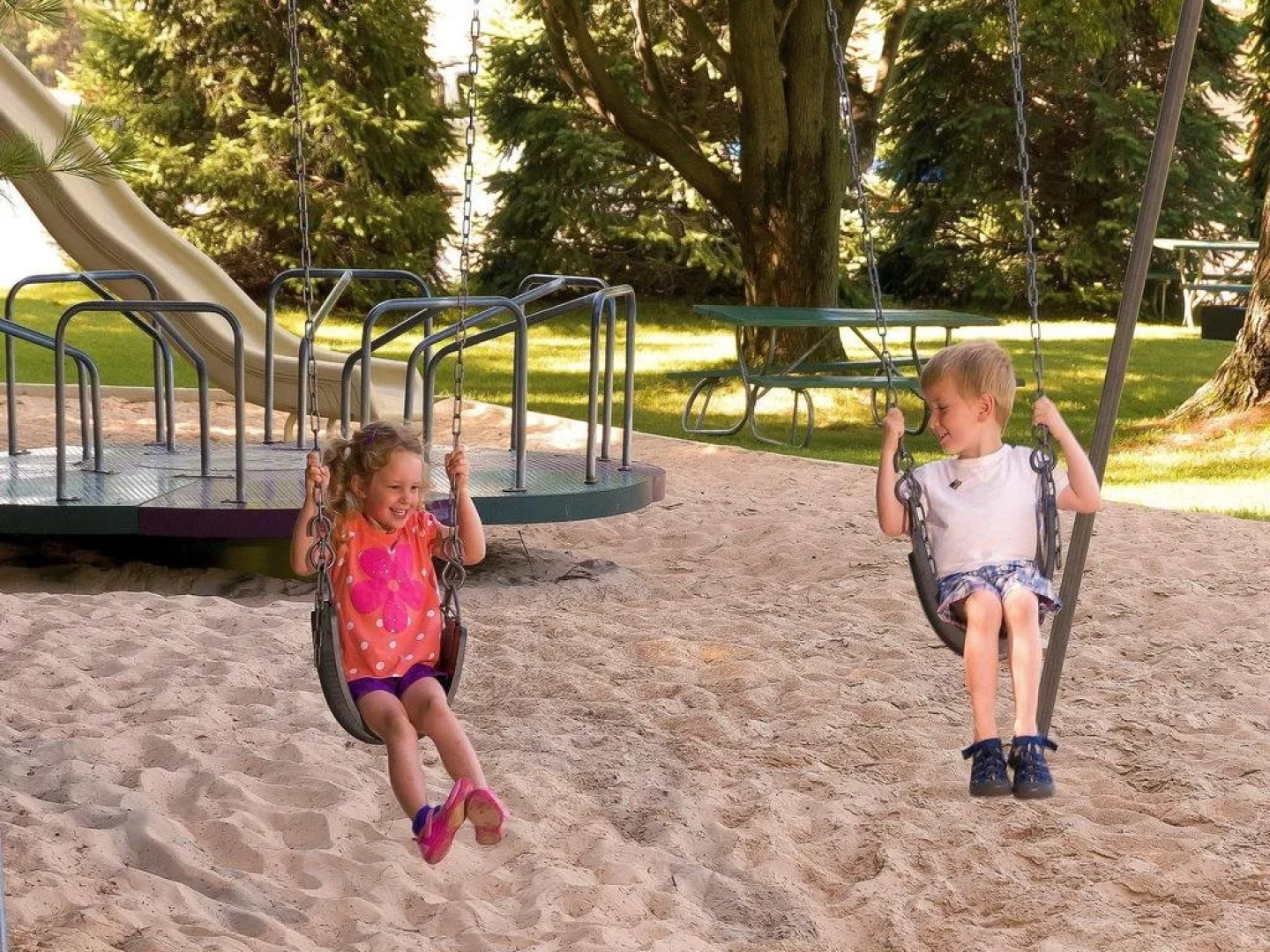 Sierra Sands Family Lodge