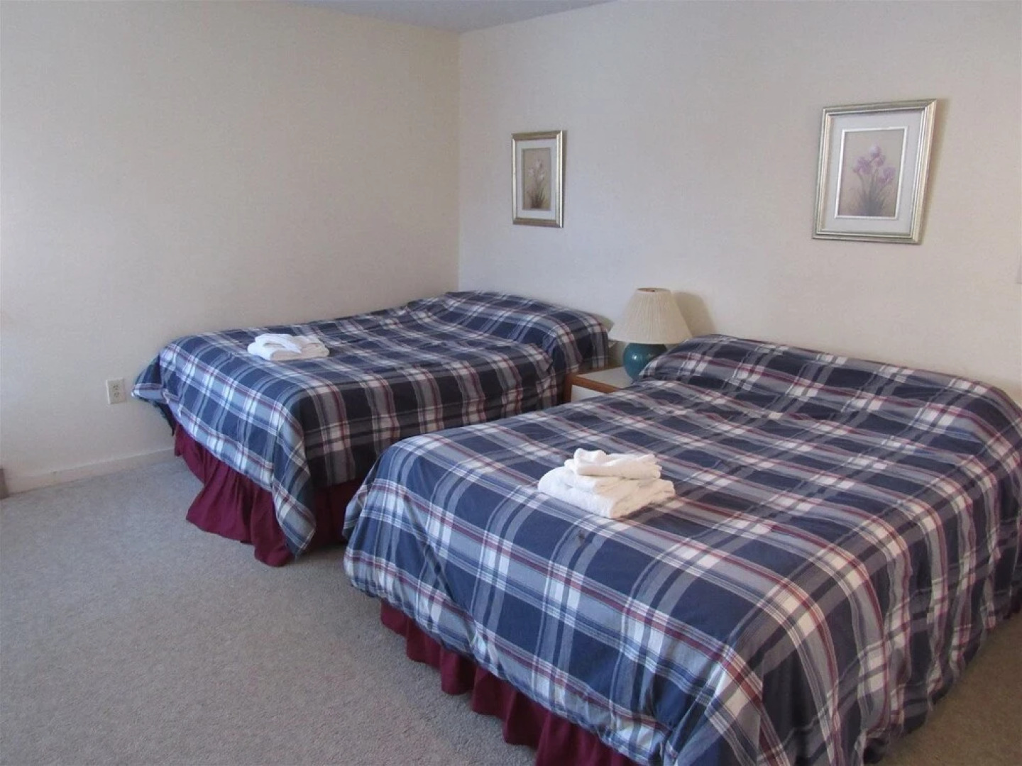 Spacious Waterville Valley Condo Close to Town Square! - Ms13av