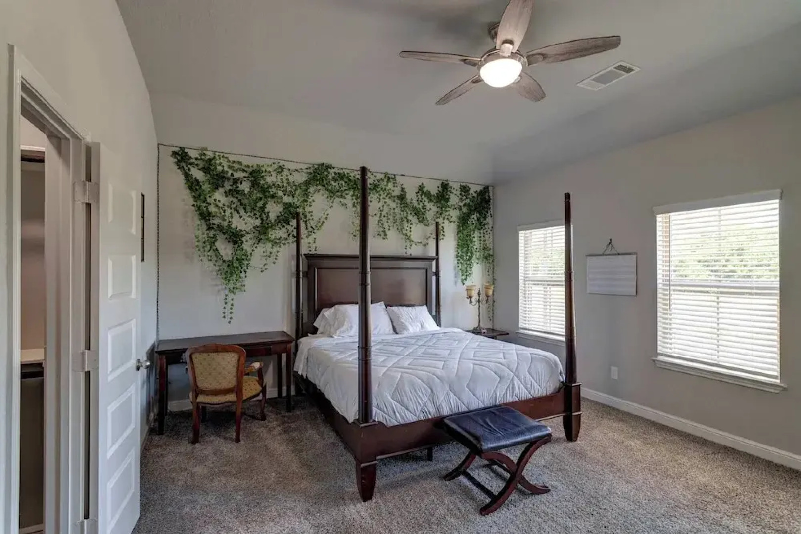 Lakeview Mansion A Chic Estate