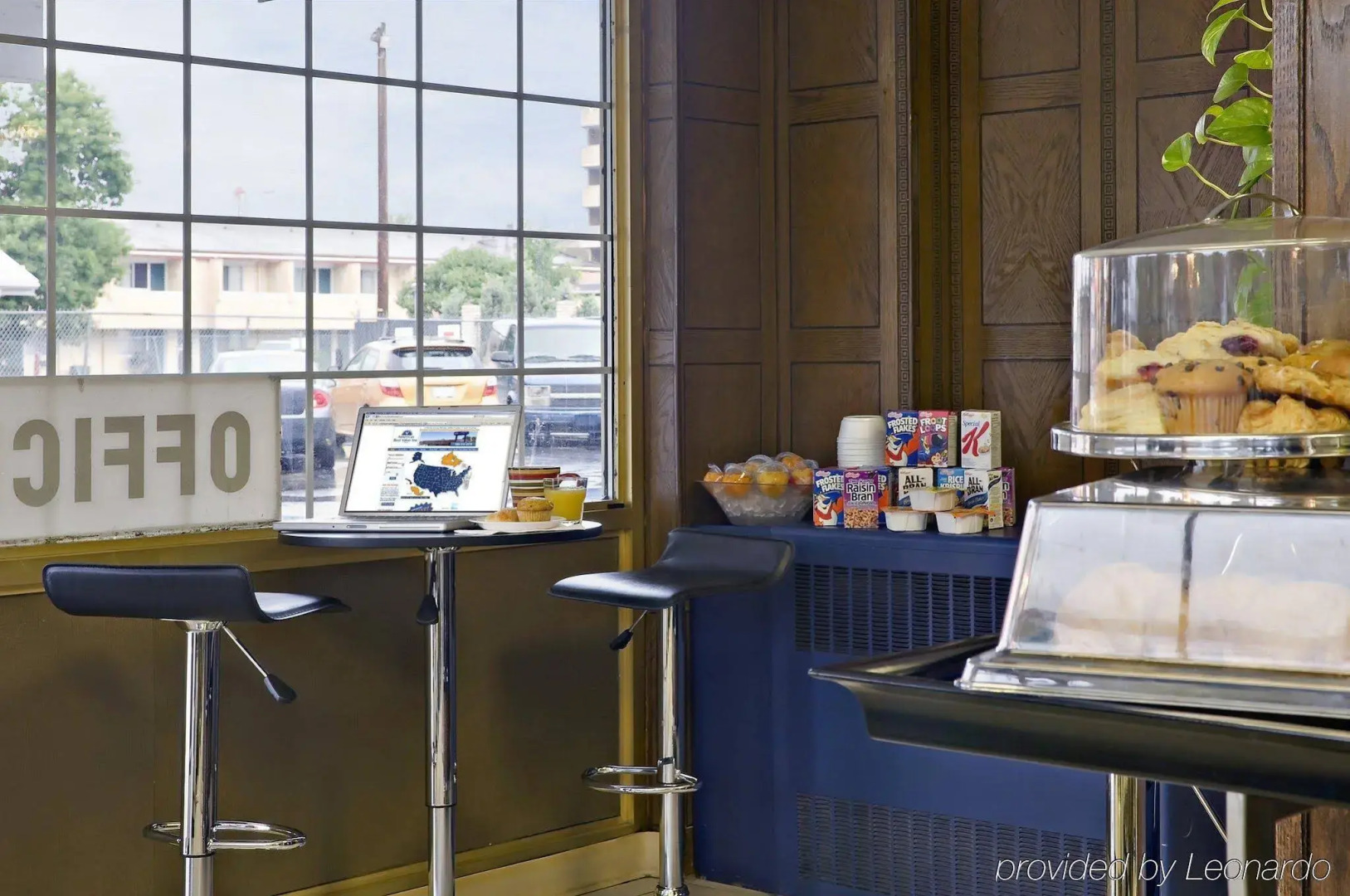 Canadas Best Value Inn