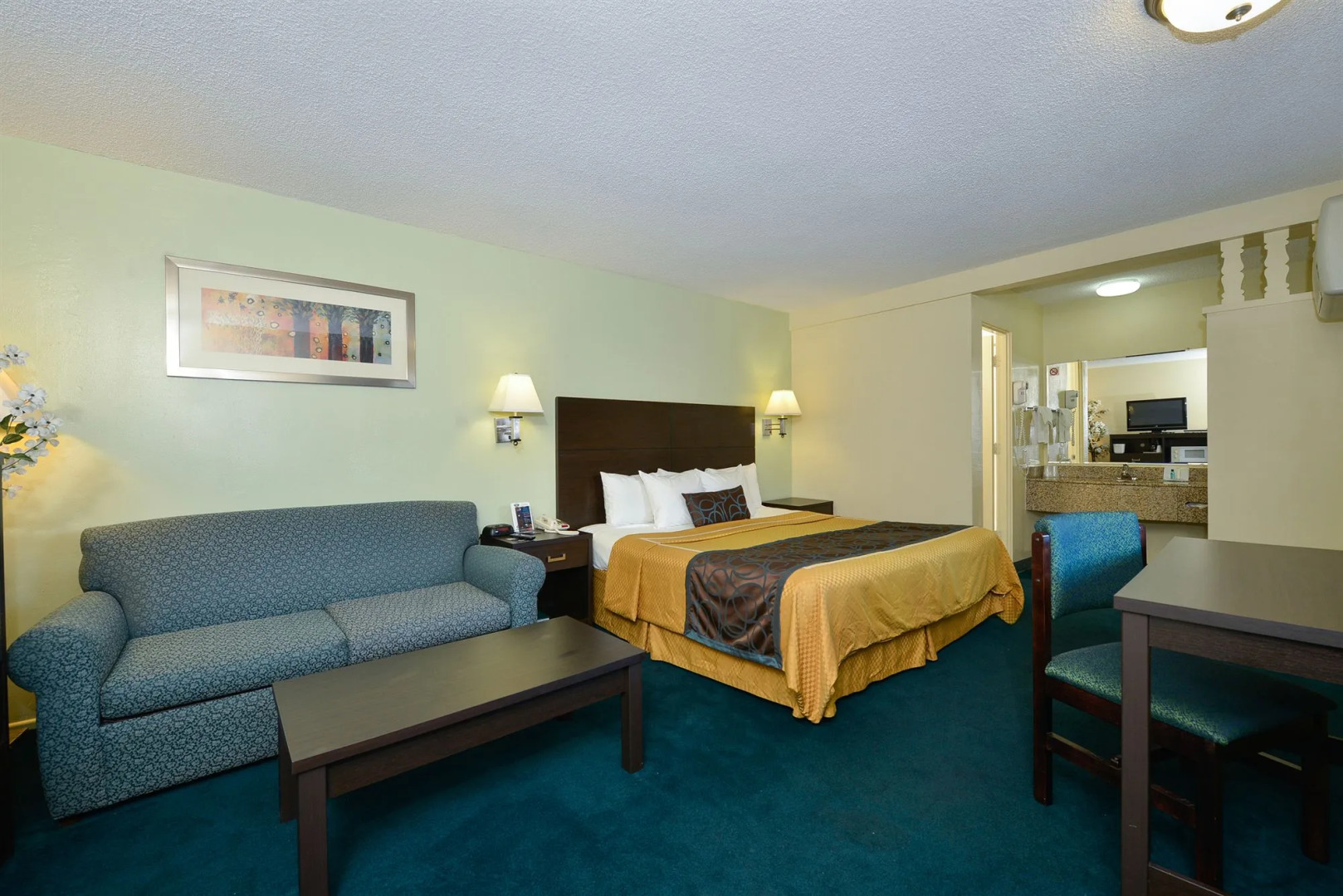 University Inn & Suites