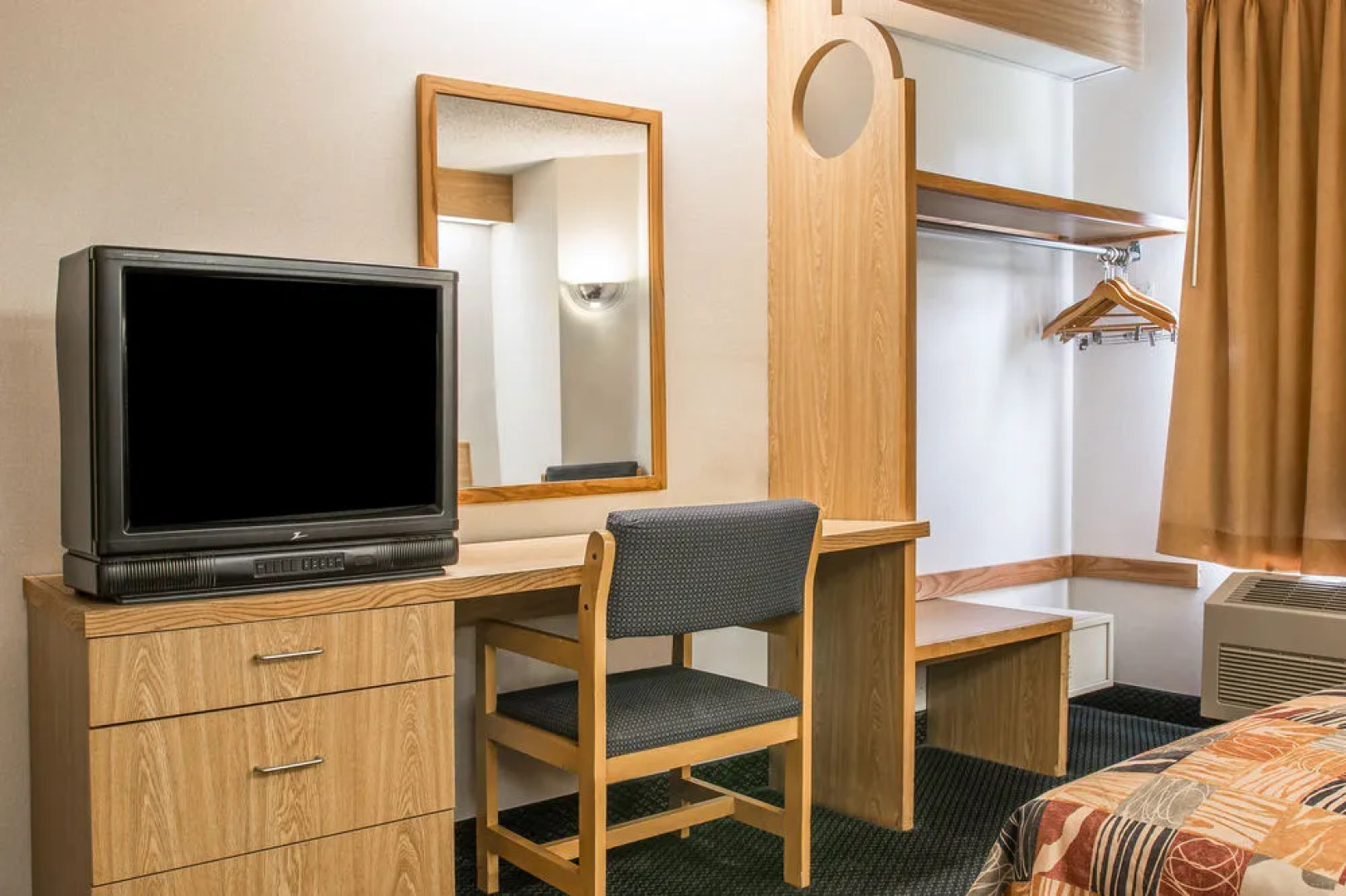 Days Inn Flint / Bishop International Airport