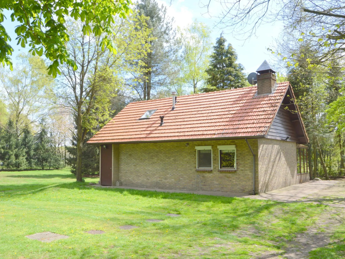 Cozy Holiday Home in Uden with Private Garden