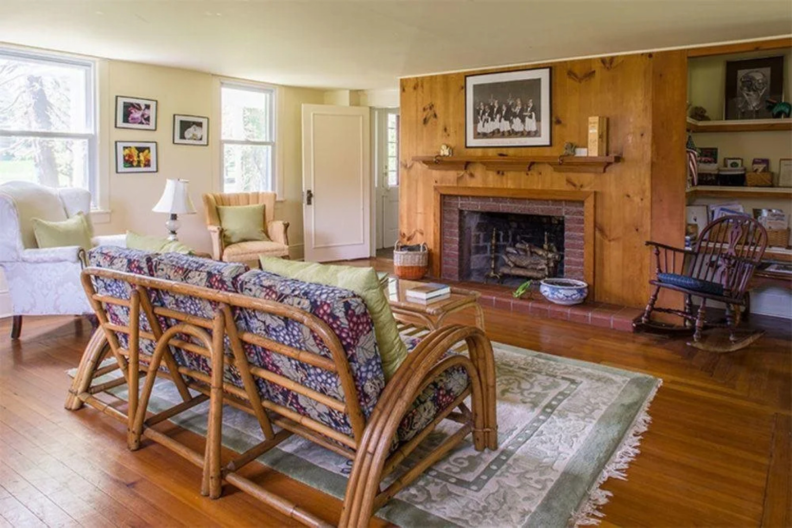 Le Petit Chateau Inn