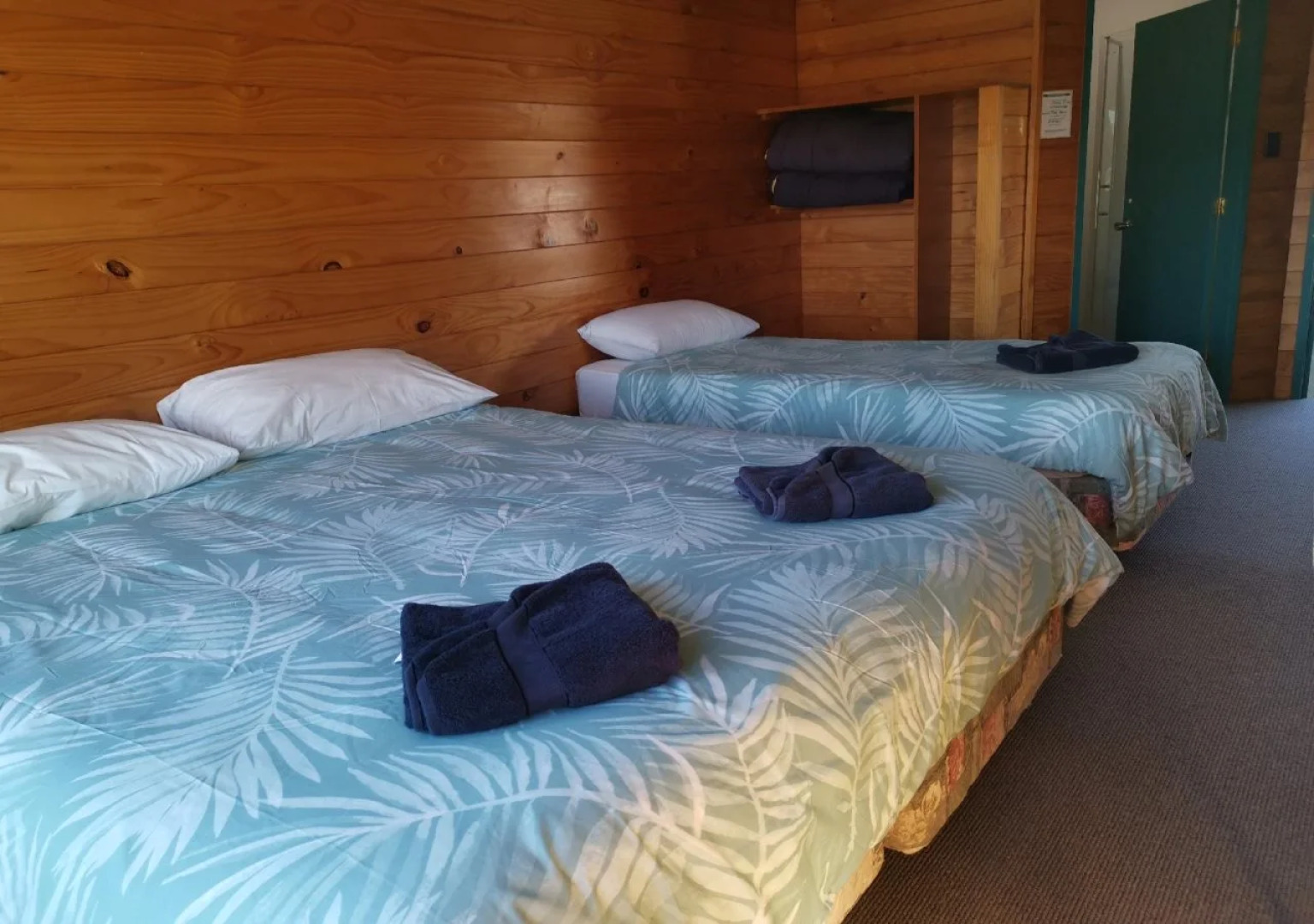 Smoke Lake Hot Springs Lodge and Camp