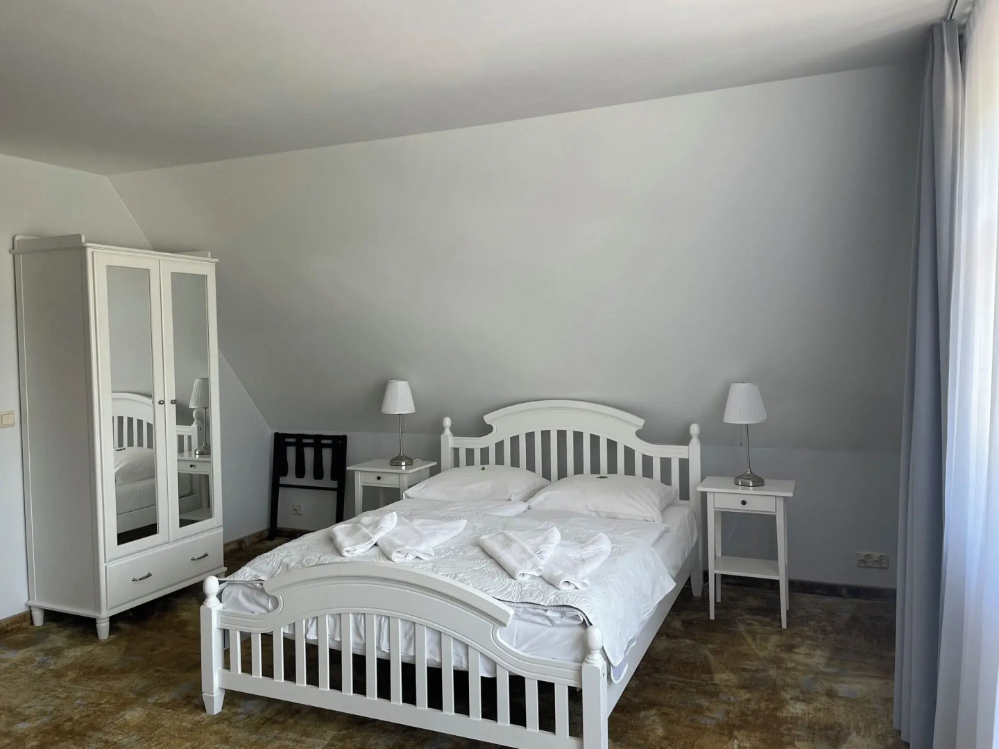 Willa 4 Pory Roku Uznam