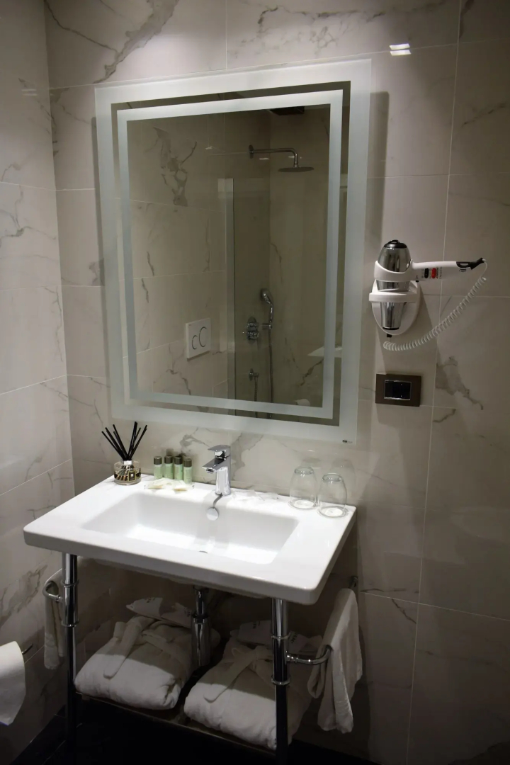 Raeli Hotel Archimede