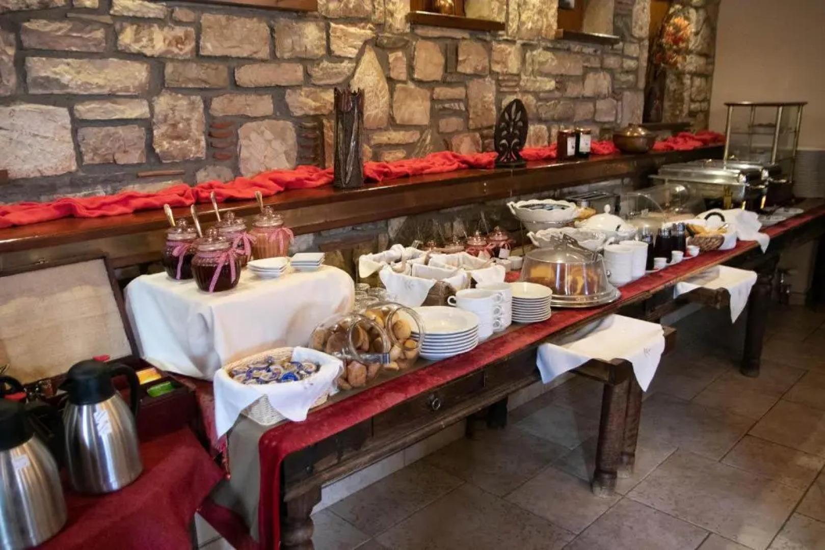 Pandion Boutique Hotel & Suites