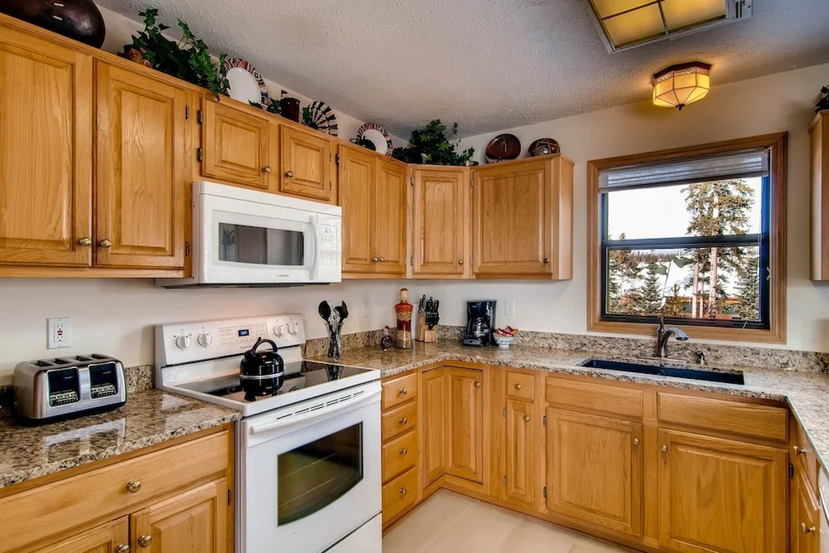 2028 Ryan Gulch 4 Br townhouse by RedAwning