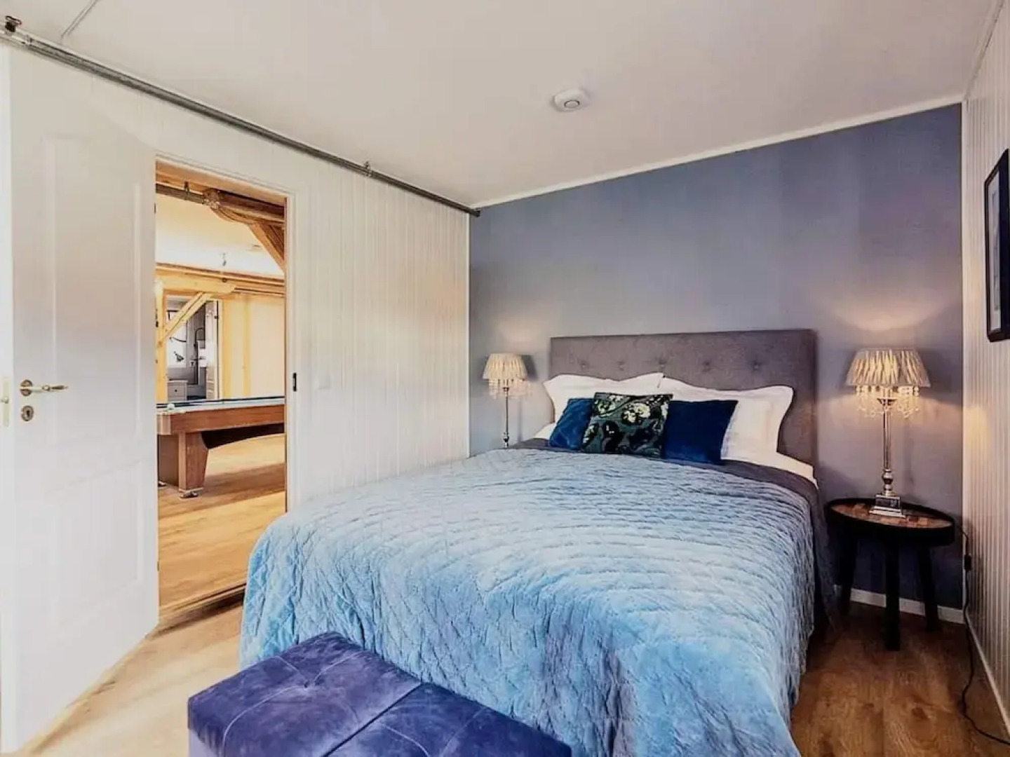 10 Person Holiday Home in Midsund