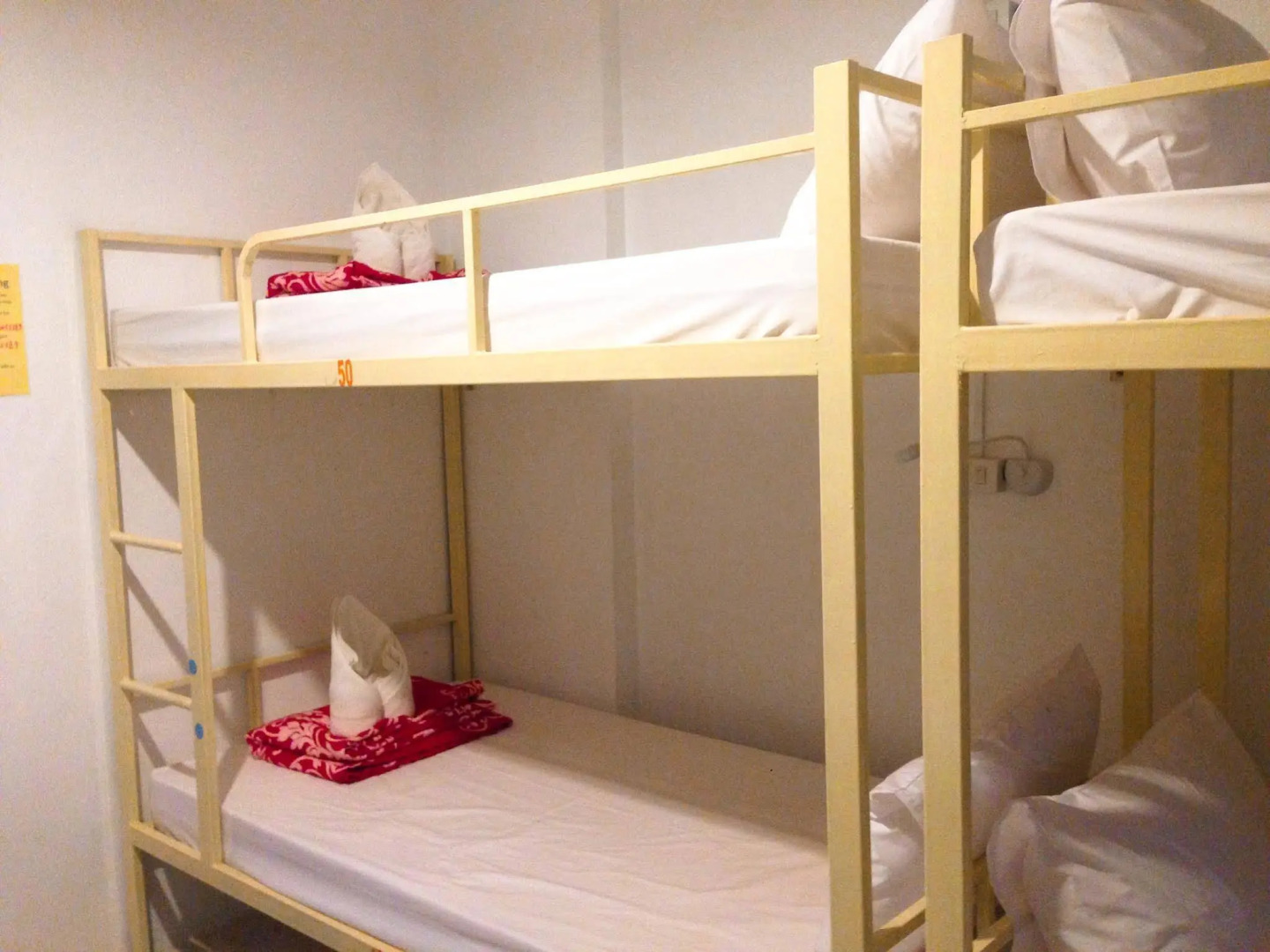 Vongprachan Backpackers Hostel