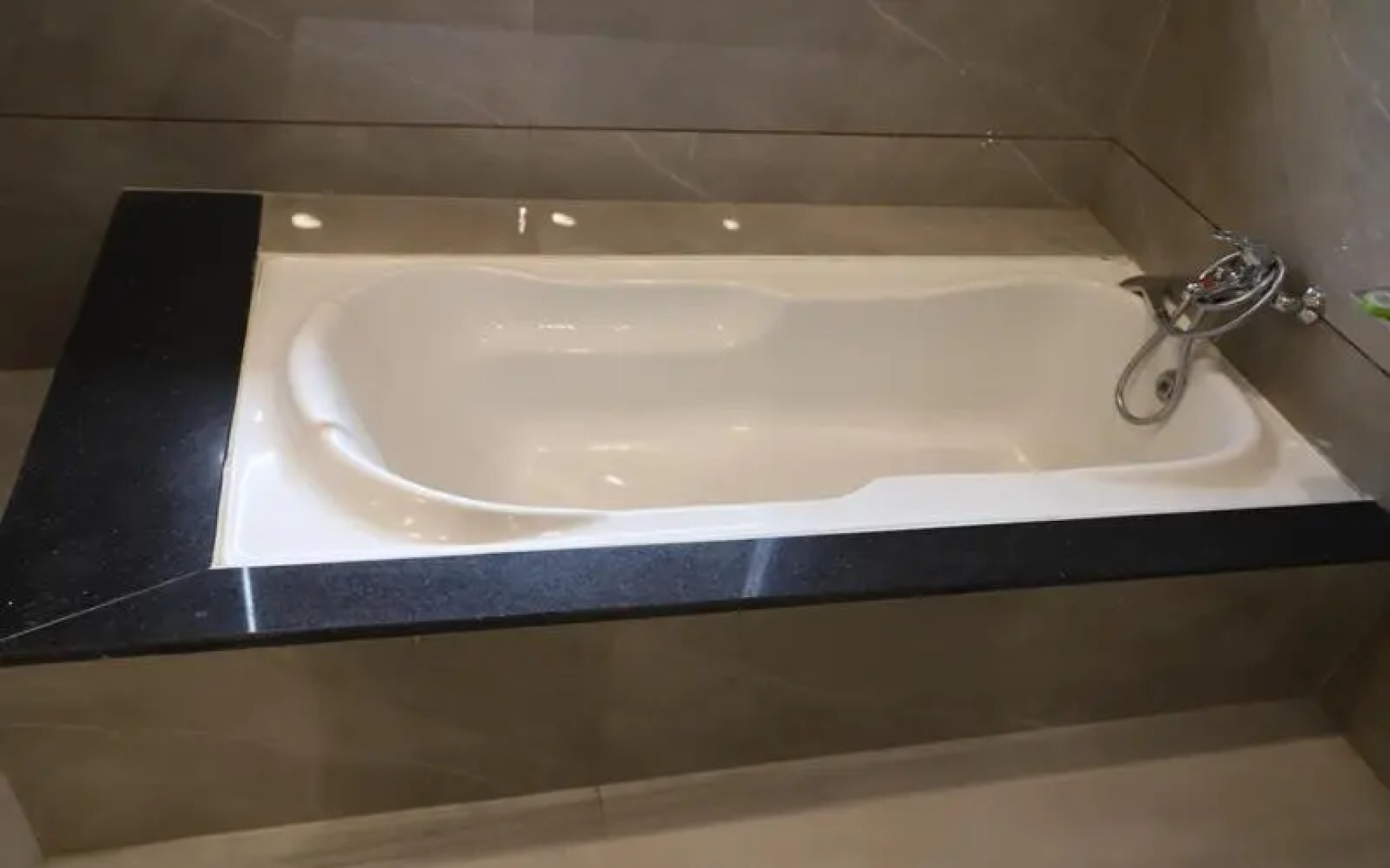 Hotel Maple Tree Inn