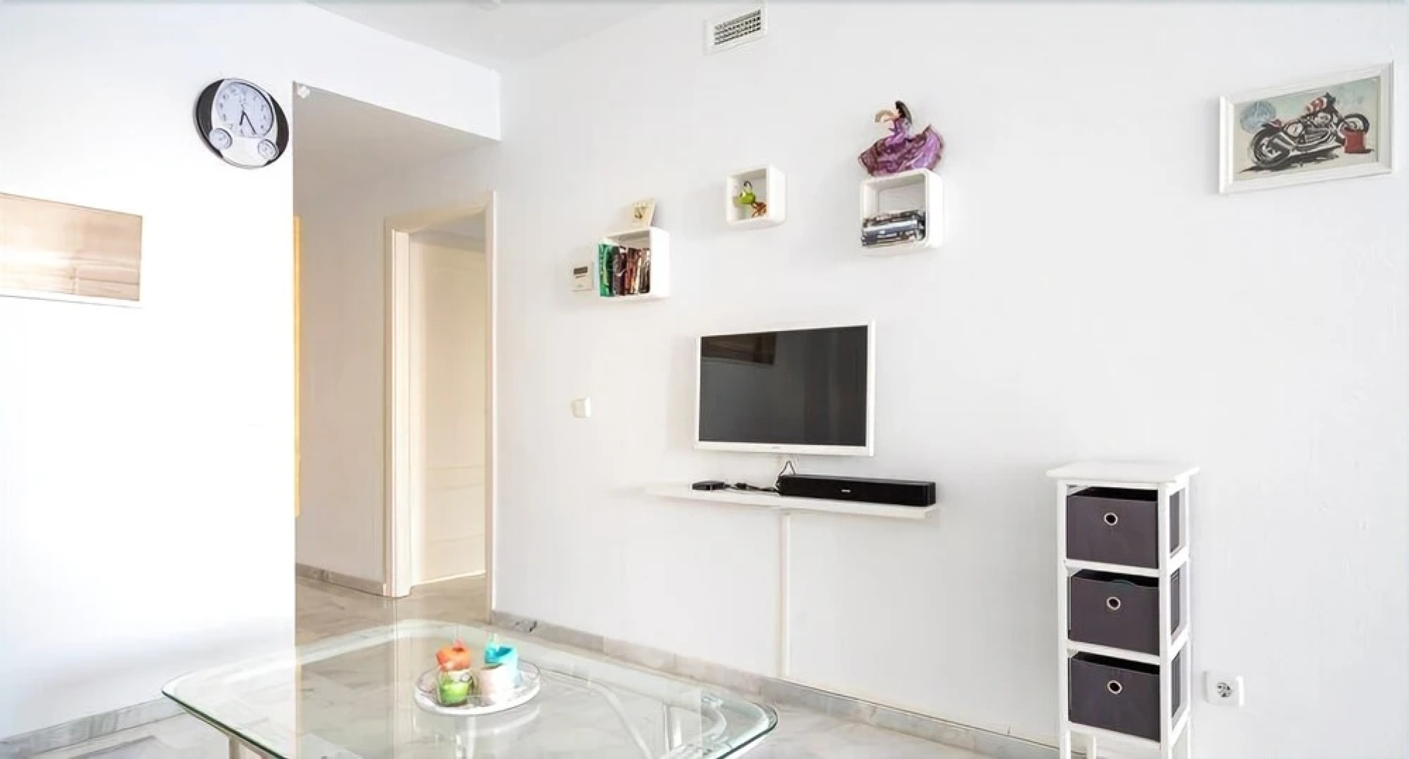 2BR  Apartment with Sea View, Gym and Pool Ref 129