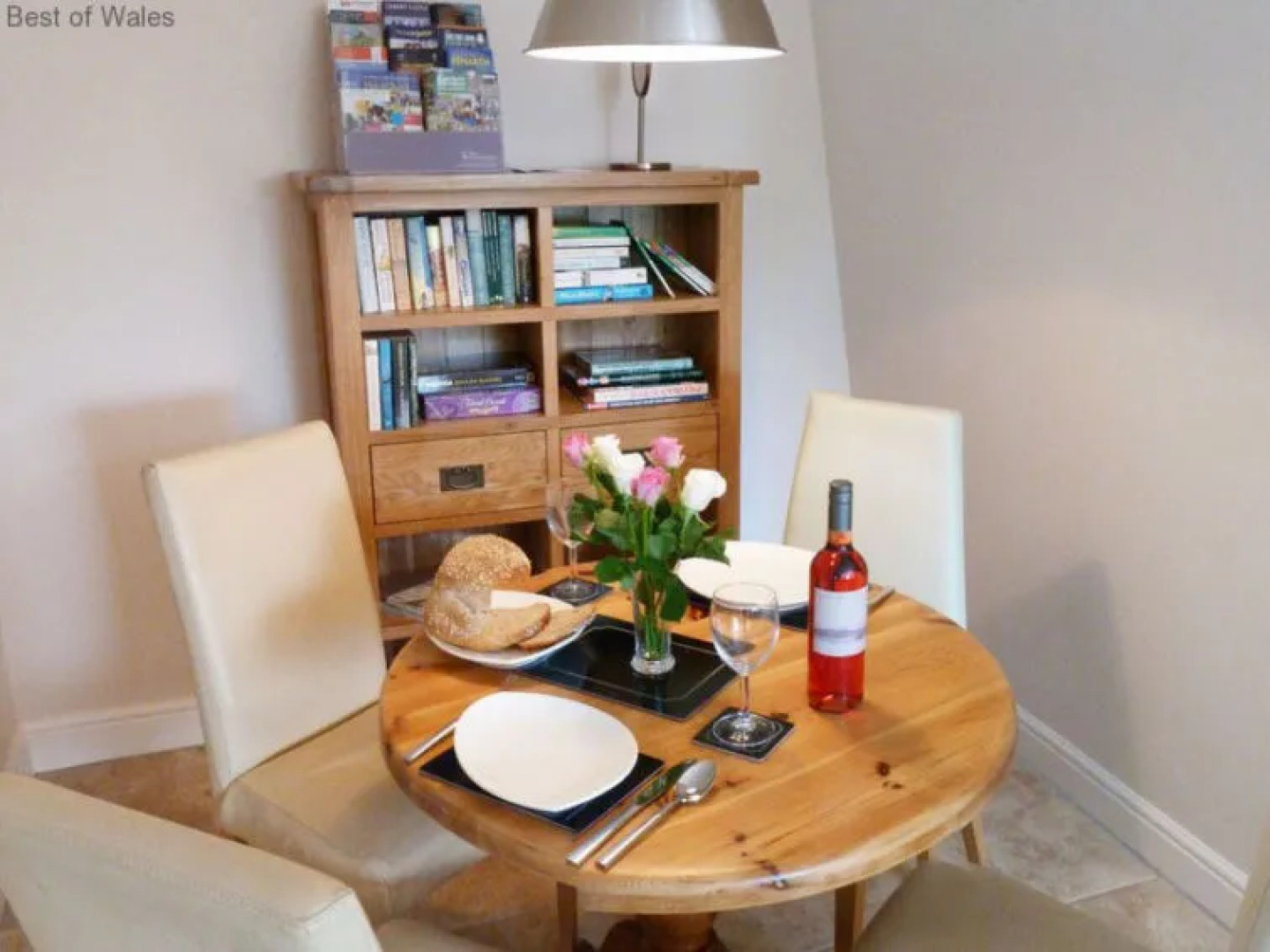 Holiday Home Cysgod y Coed