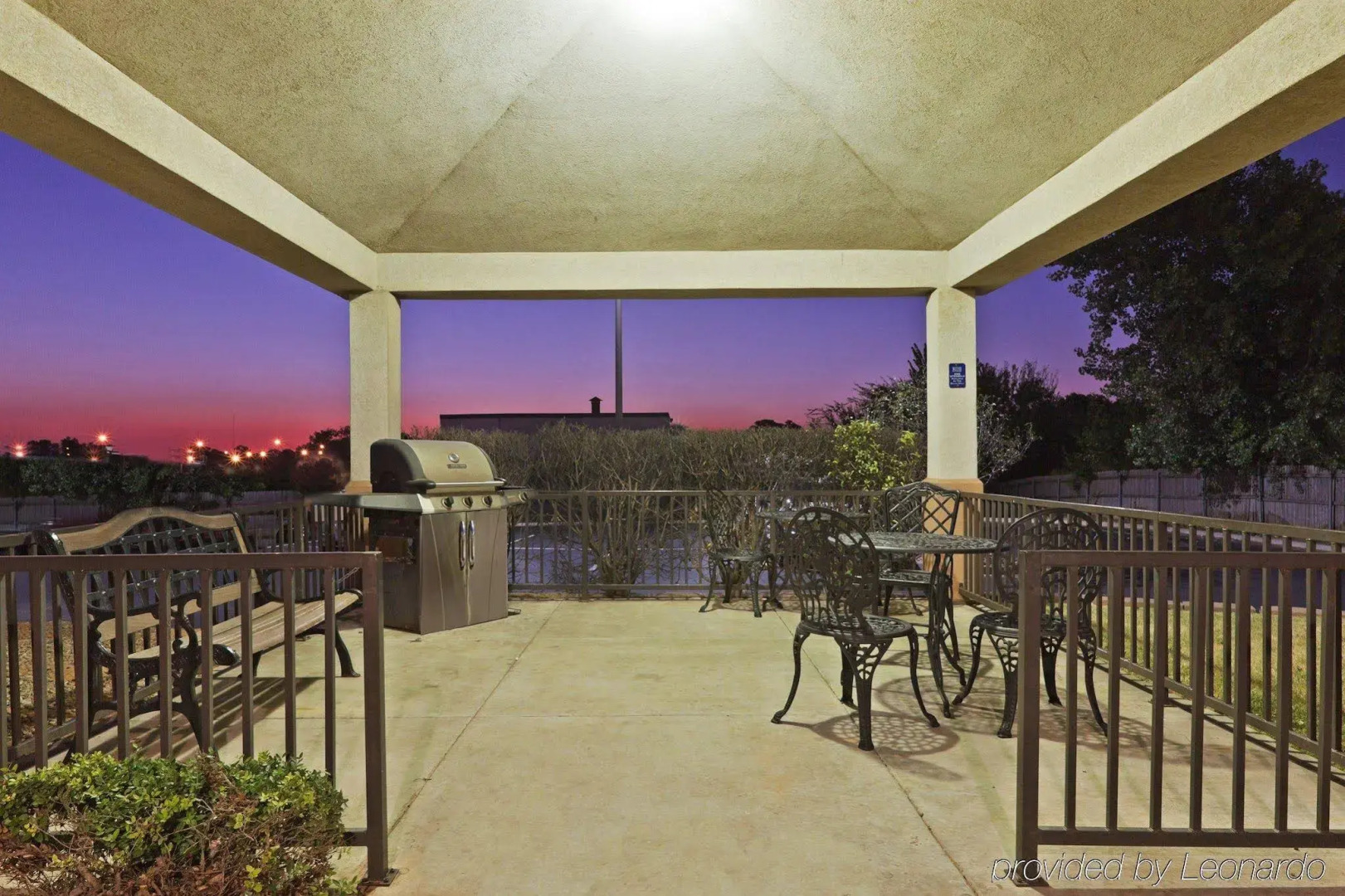 Sonesta Simply Suites Oklahoma City Airport