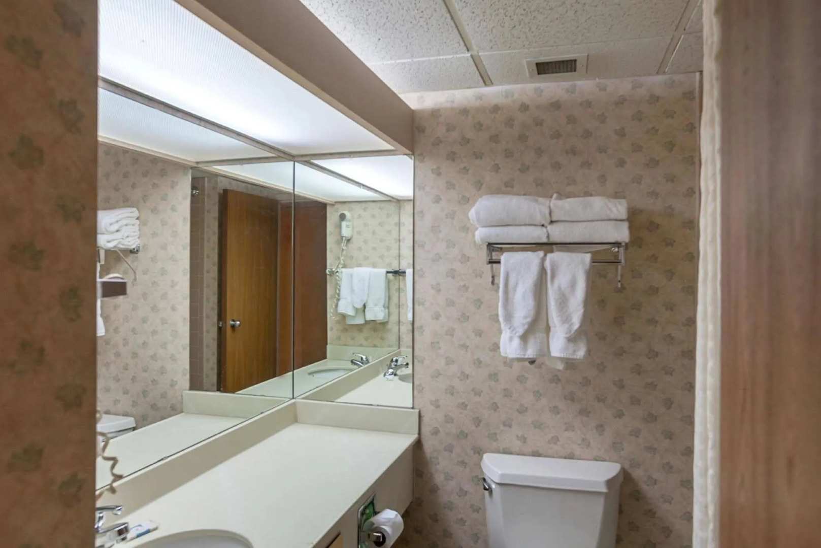 Clarion Hotel Desoto