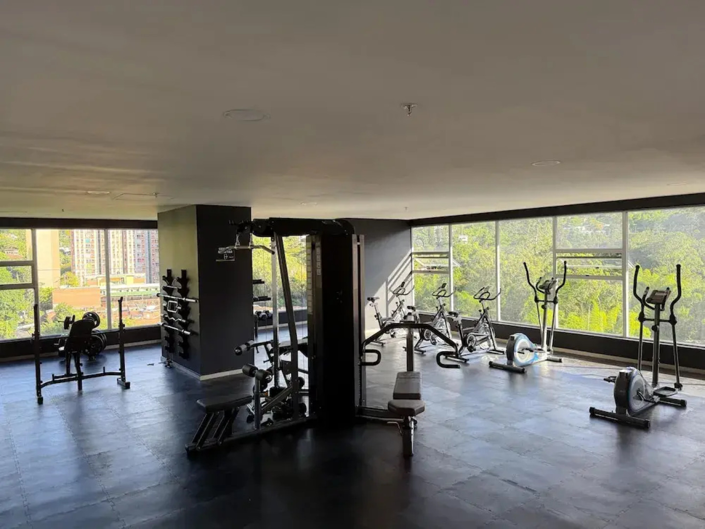 2506 - Vista a la montaña Piscina y Gym