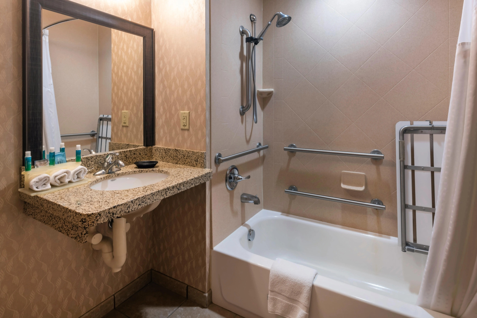 Holiday Inn Express Hotel & Suites Hays by IHG