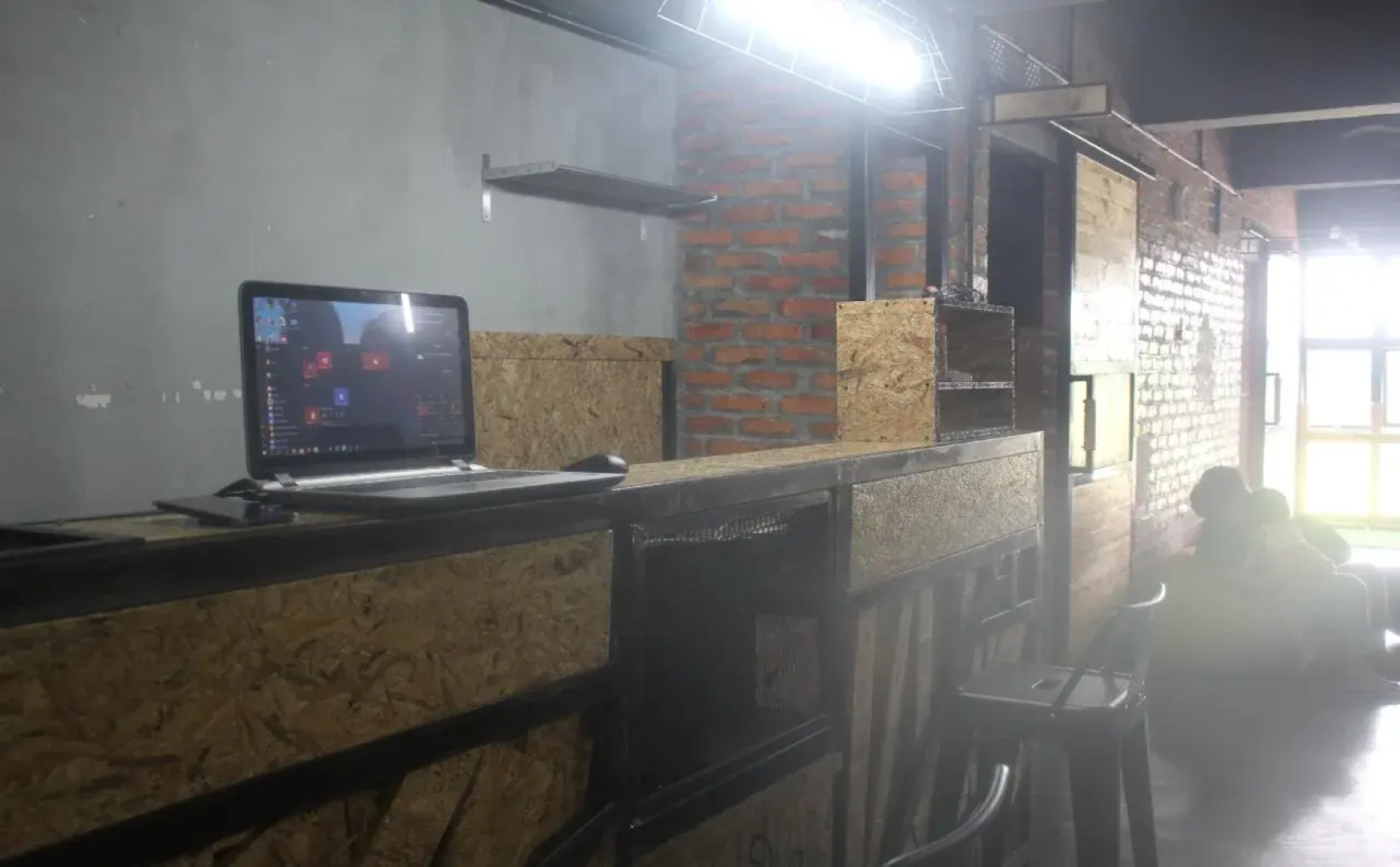 THE BUNK BACKPACKERS HOSTEL by fleur