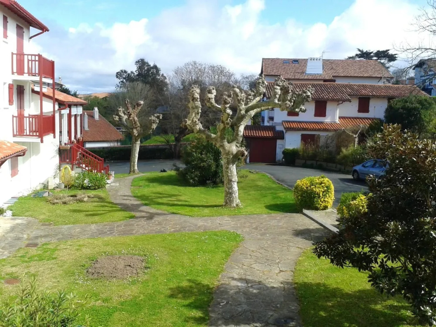 Studio In Guethary With Enclosed Garden 150 M From The Beach