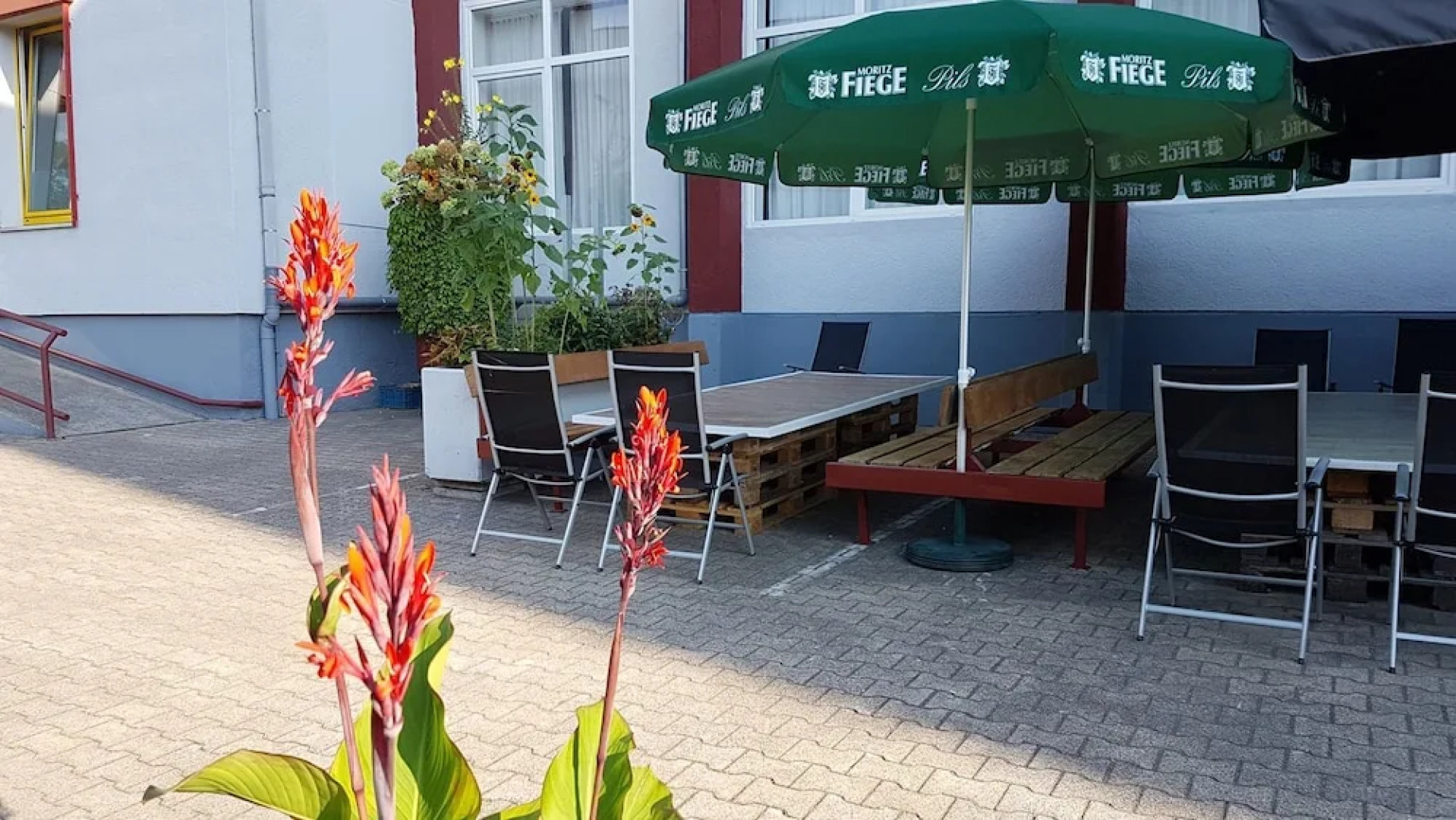 Ruhr Inn Hotel & Hostel