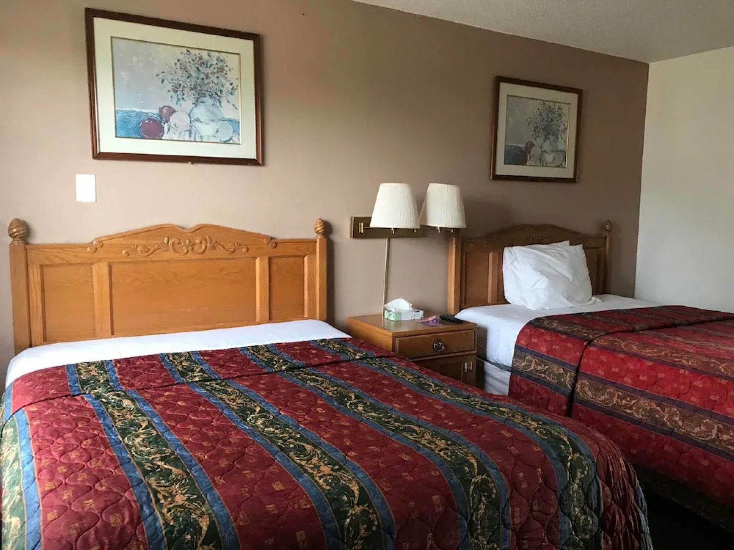 99 Palms Inn & Suites