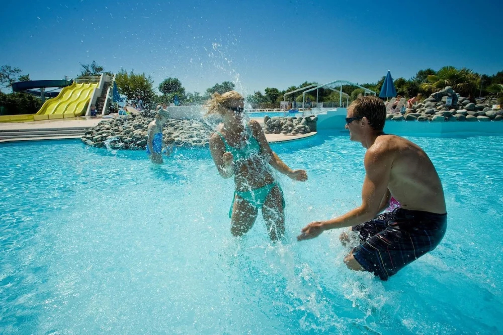 Bungalow With 3 Bedrooms in Gastes, With Pool Access and Furnished Ter