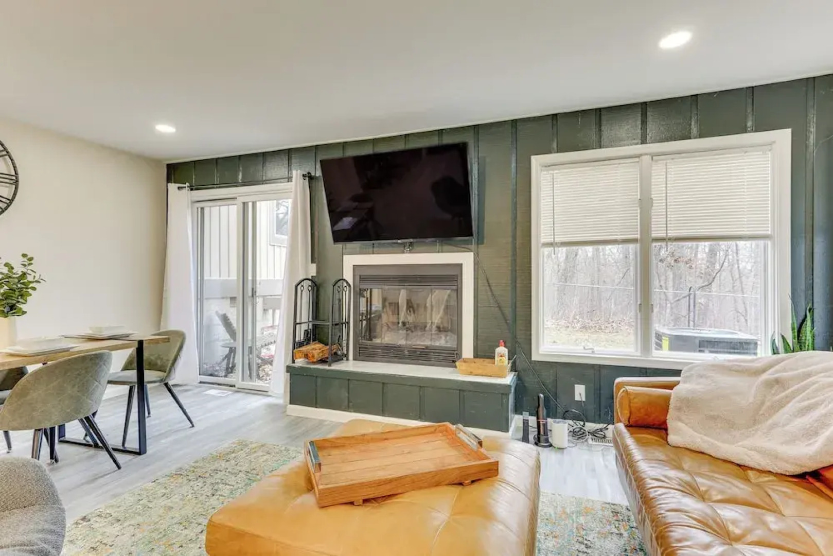 East Stroudsburg Townhouse < 1 Mi to Ski Area!