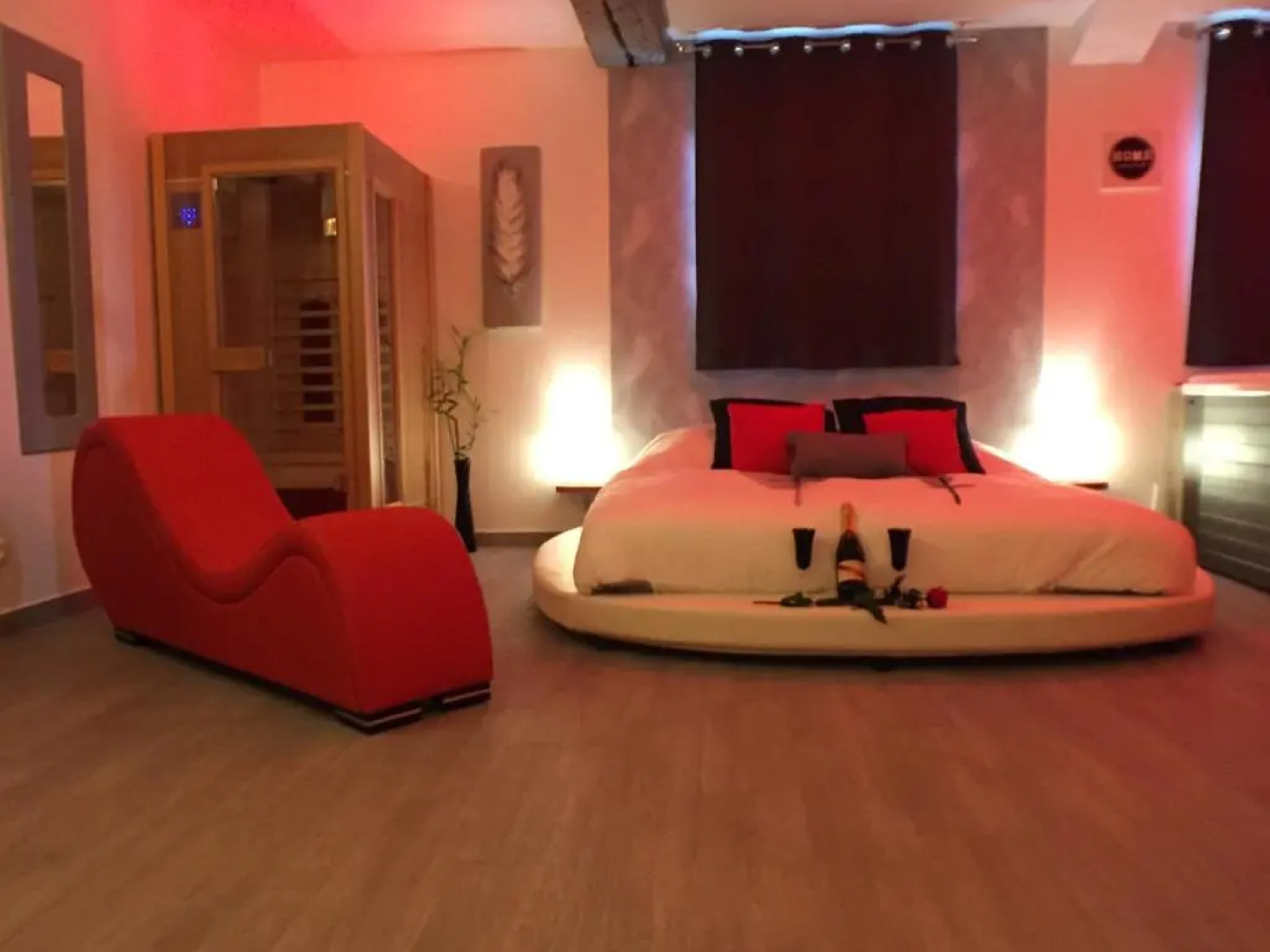 Suite Cupidon- Domaine des trois châteaux