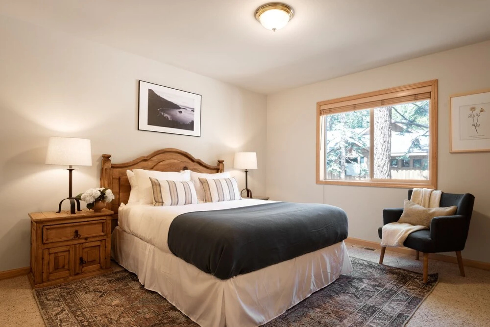 Red Fox by Avantstay Tahoe Home in the Woods w/ BBQ & Outdoor Dining!