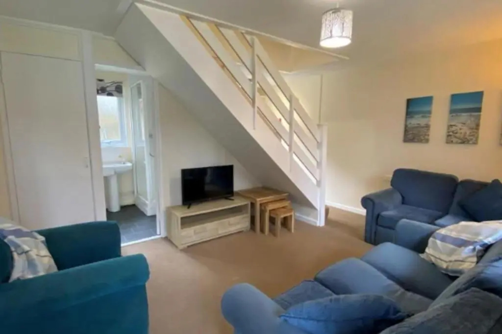 Trevithick Cottage Sleeps 6, Dog Friendly, Parking