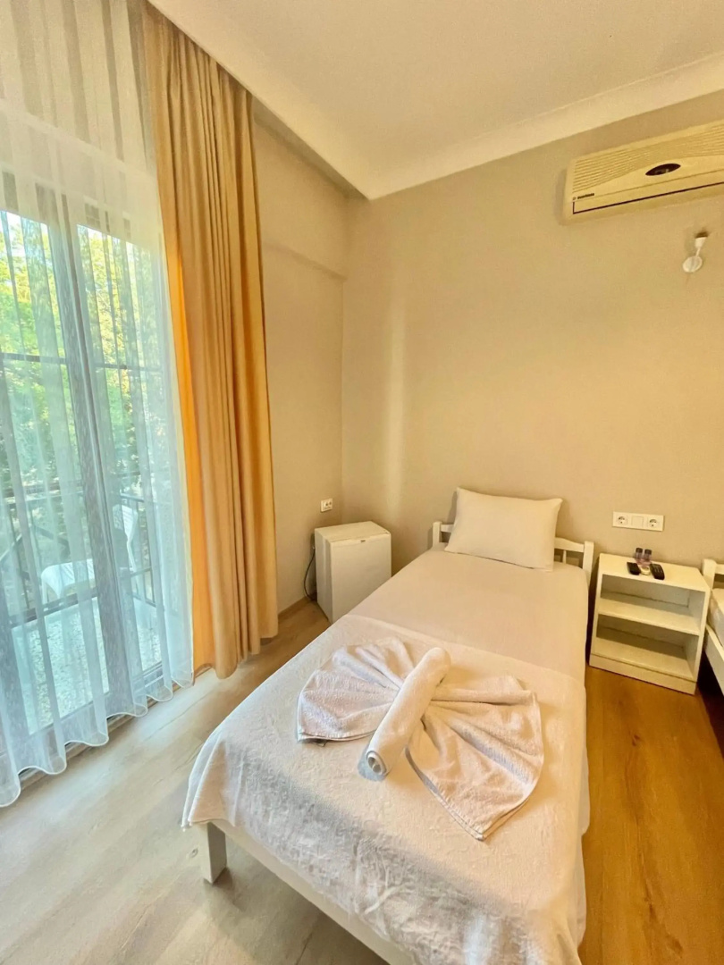 Cennet Hotel