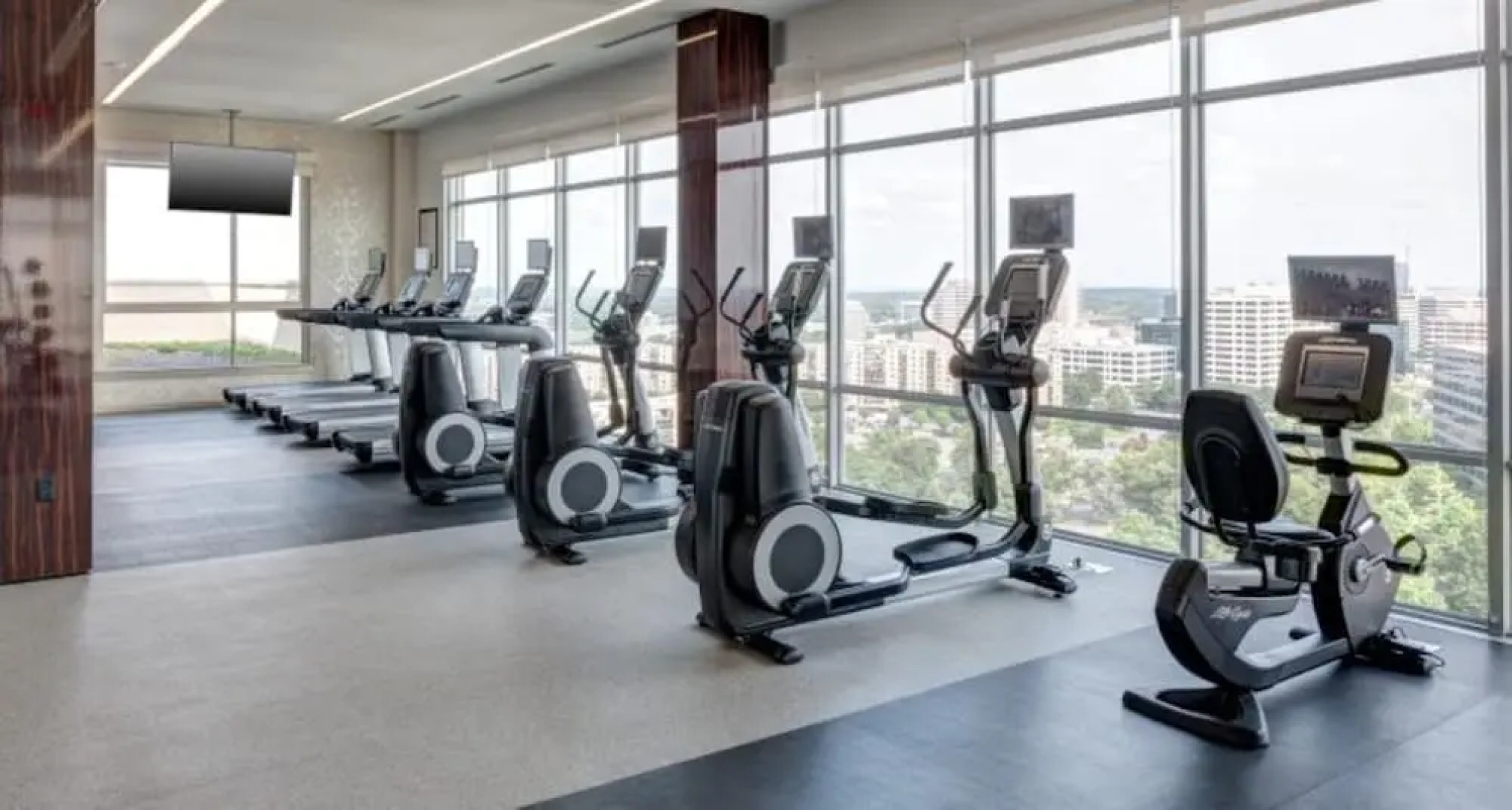 Global Luxury Suites at Spring Hill