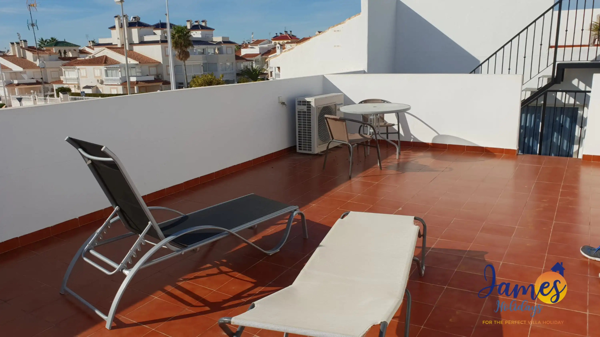 La Cinuelica R14, 1st flr apmt comm pool L126