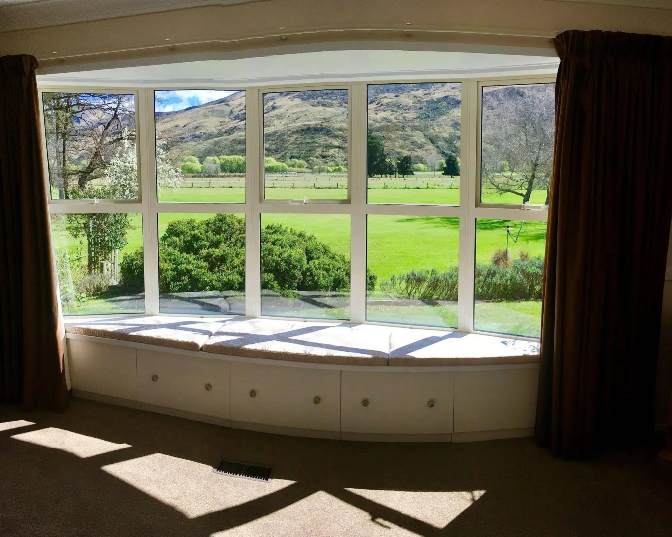 Castle Hill Lodge Bed and Breakfast