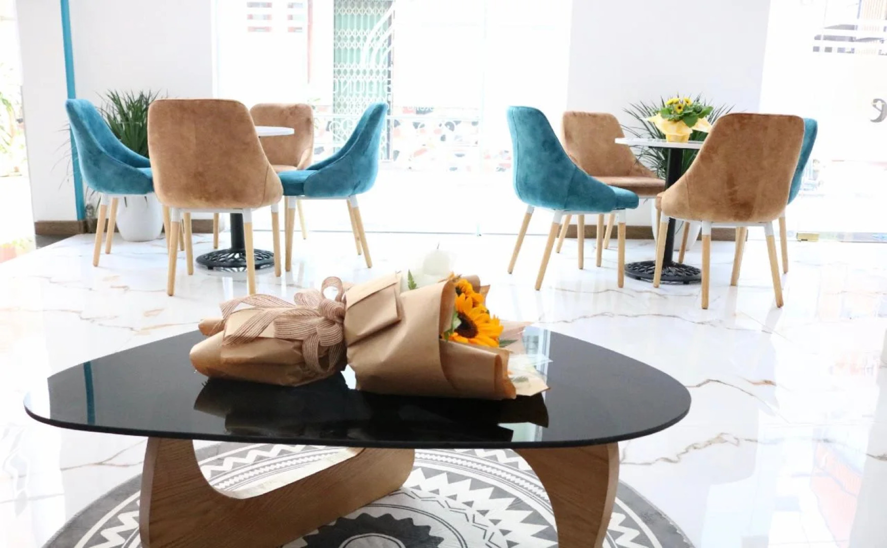 Phuong Dong Hotel & Apartment