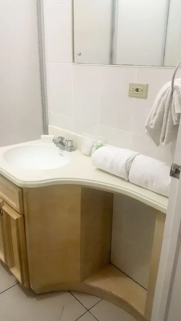 2 Bdrm Apartment at Runaway Bay