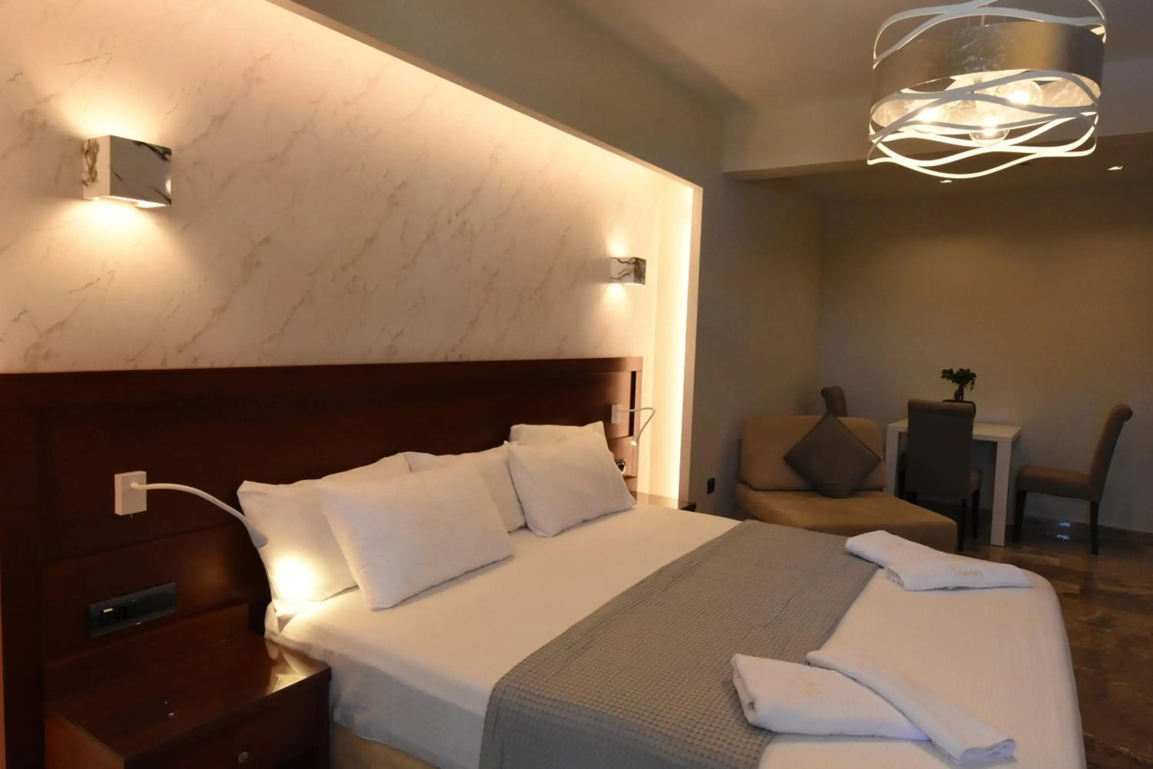 Viaros Hotel Apartments