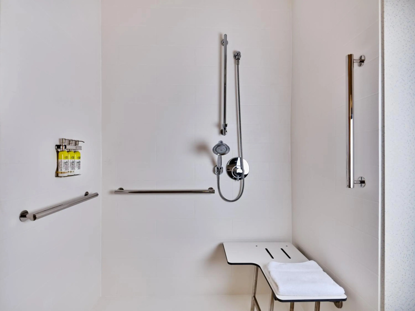 Holiday Inn Express & Suites Salem North - Keizer by IHG