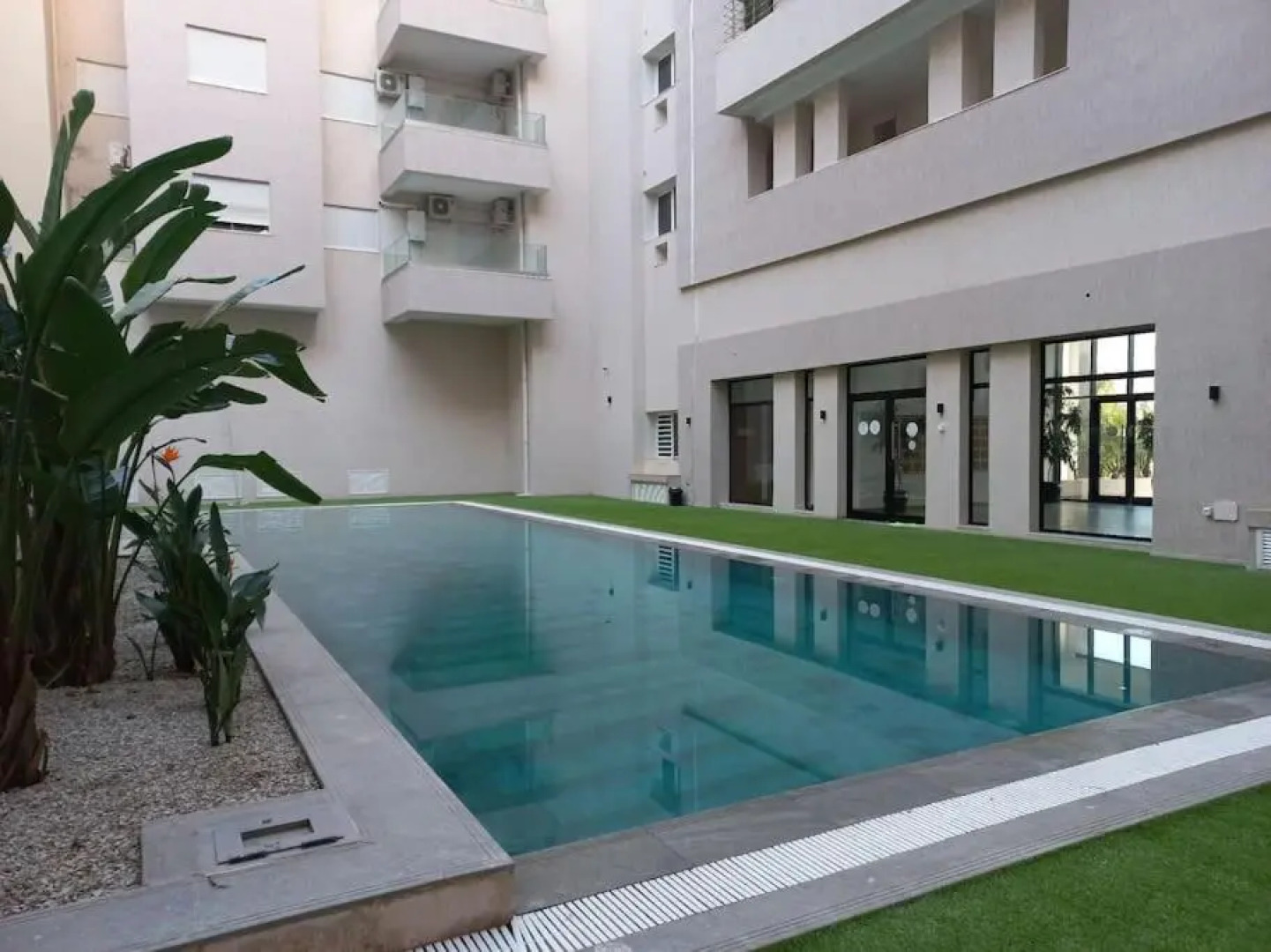 Magnifique appartement avec terrasse et piscine