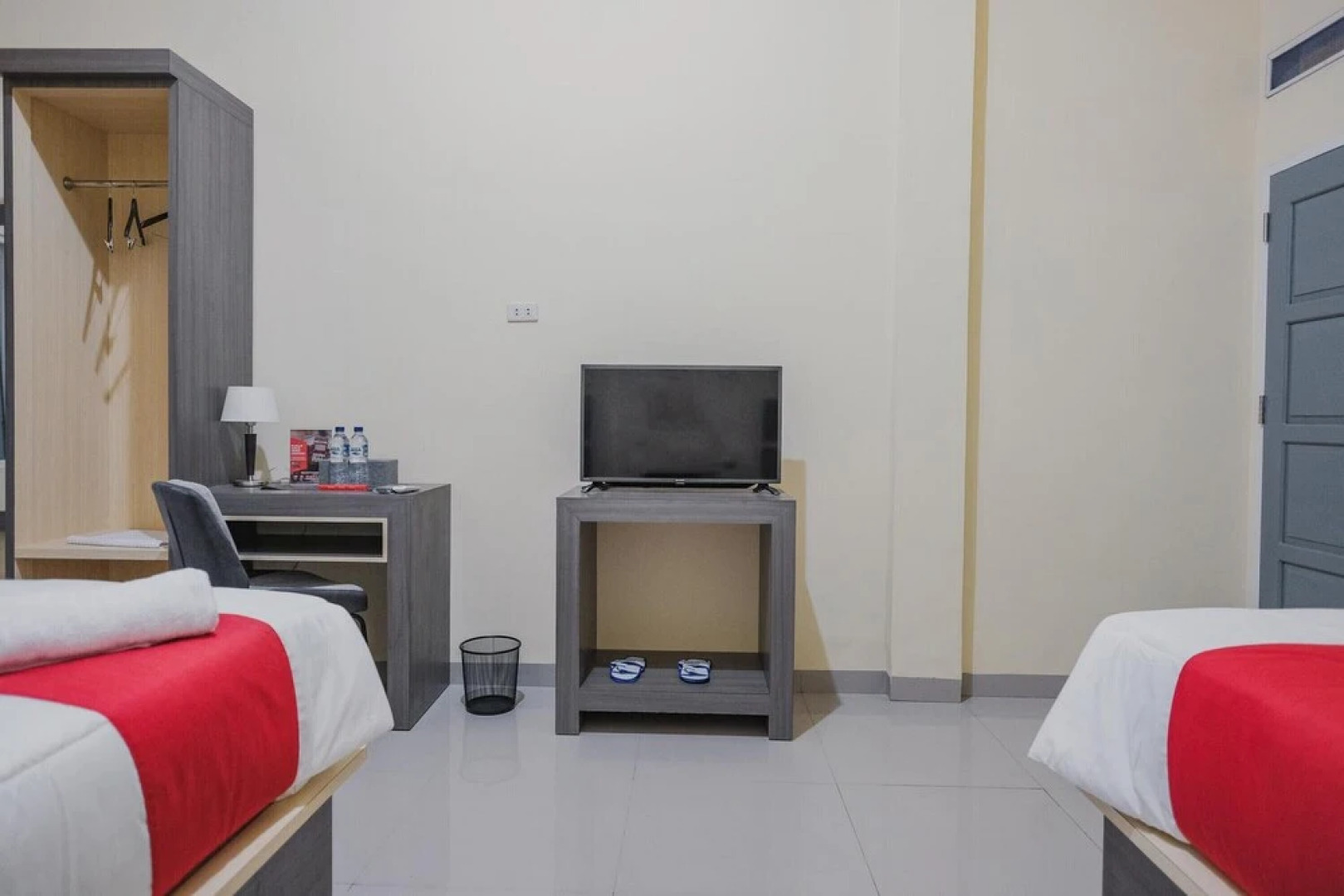 Hotel Umro by RedDoorz