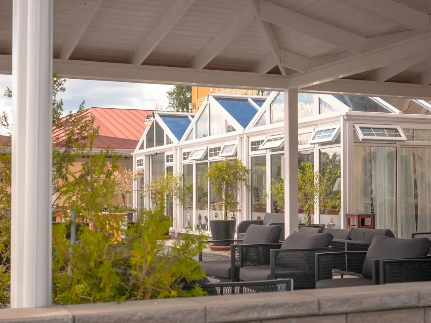 Björkbackens Karaktärshotellet - Stugby