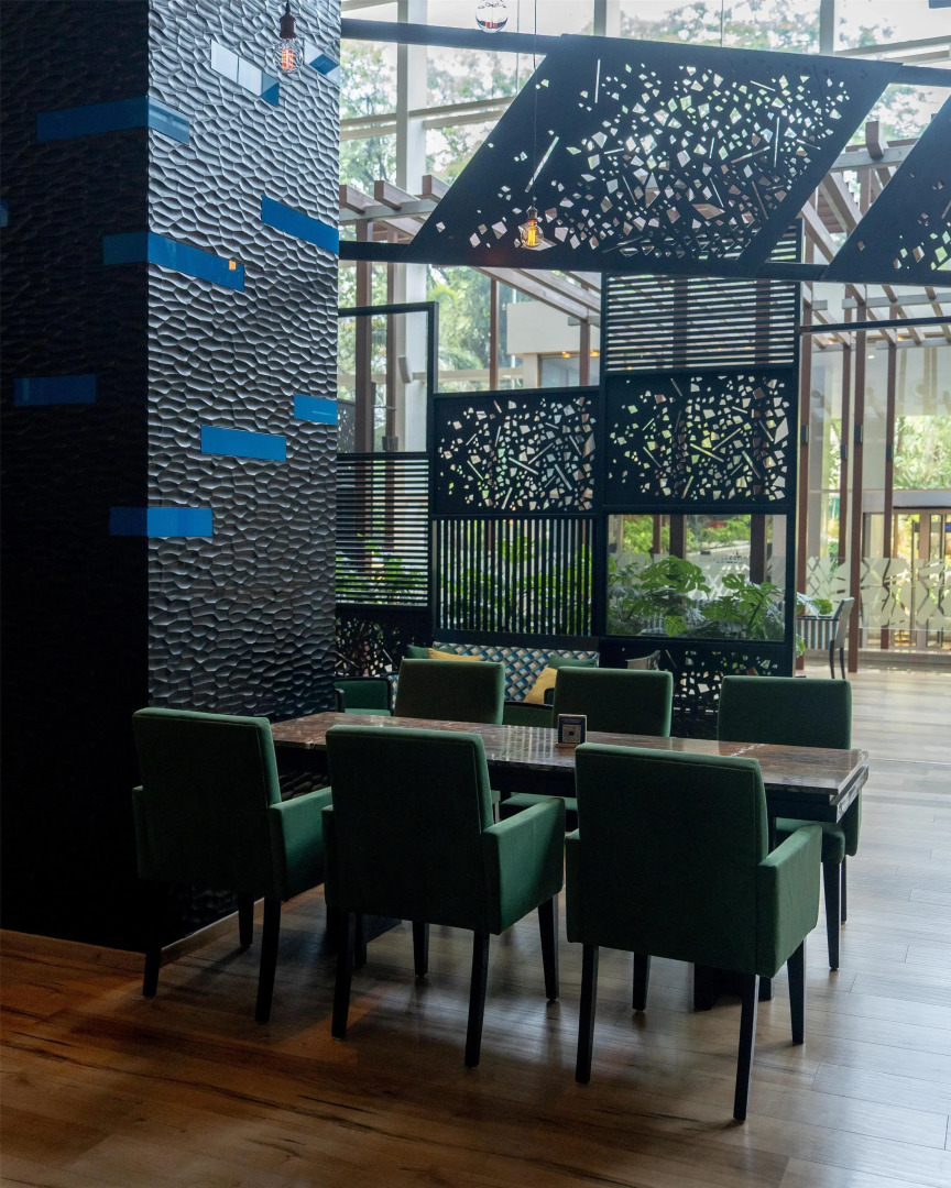 Radisson Blu Plaza Hotel Hyderabad Banjara Hills