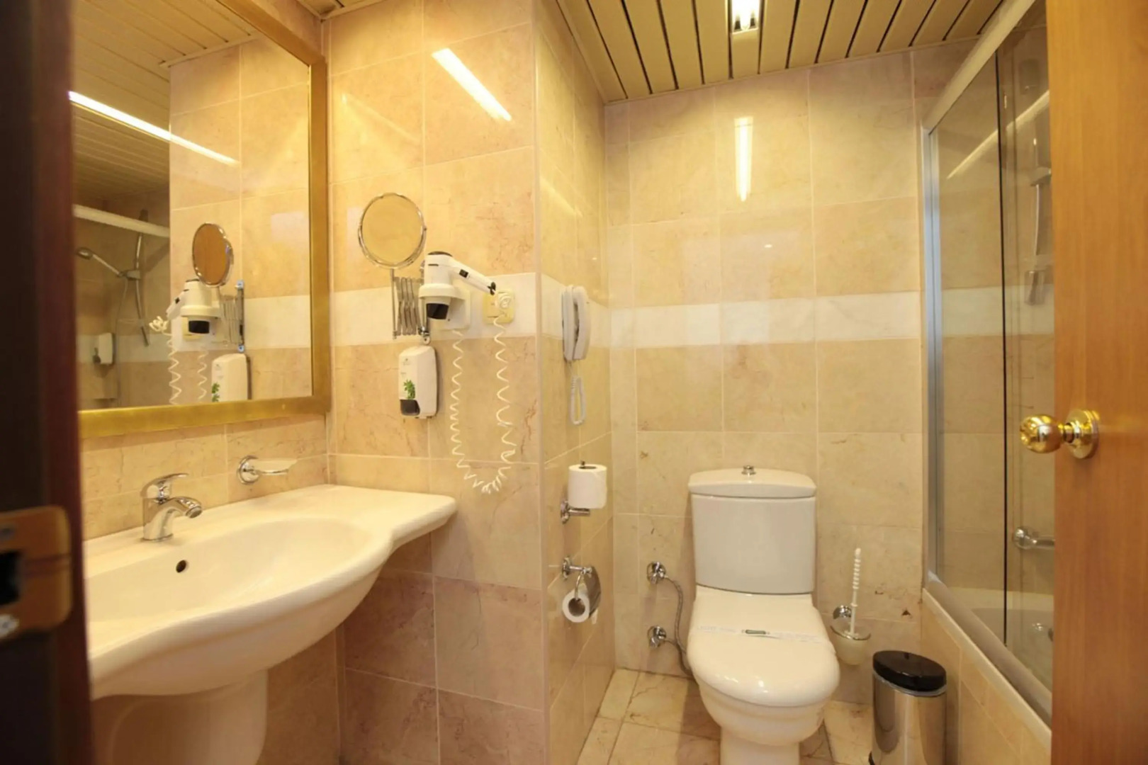 Cactus Club Yalı & Resort