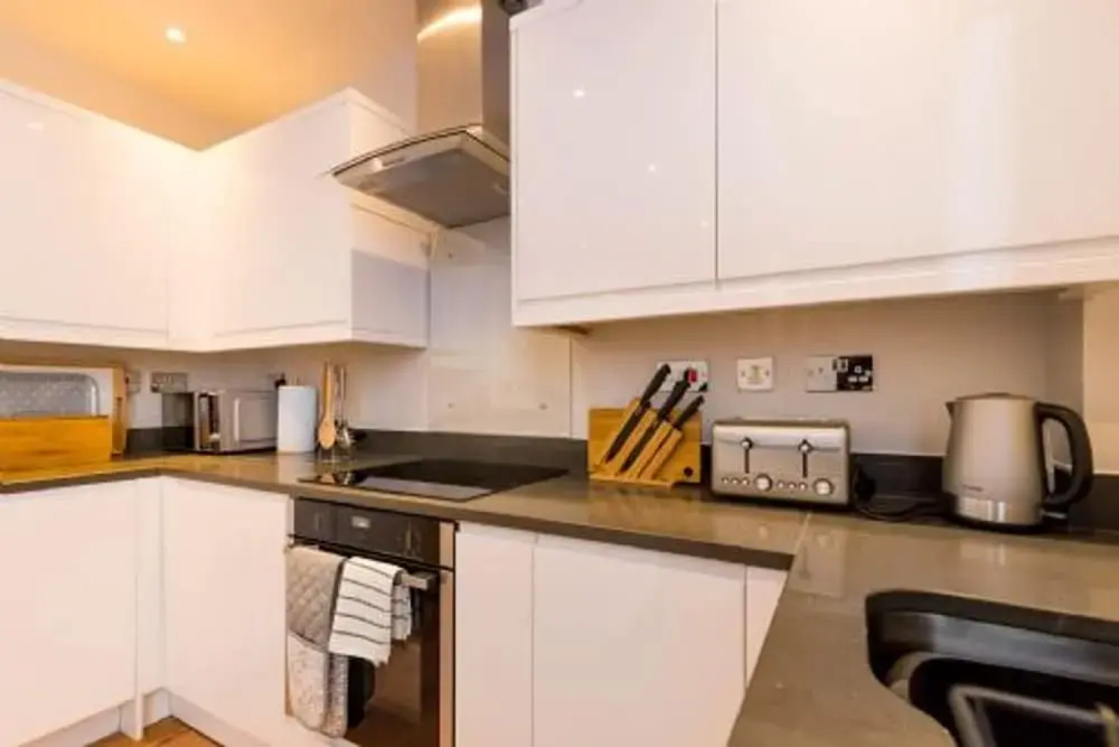 Host Stay Oddfellows Hall