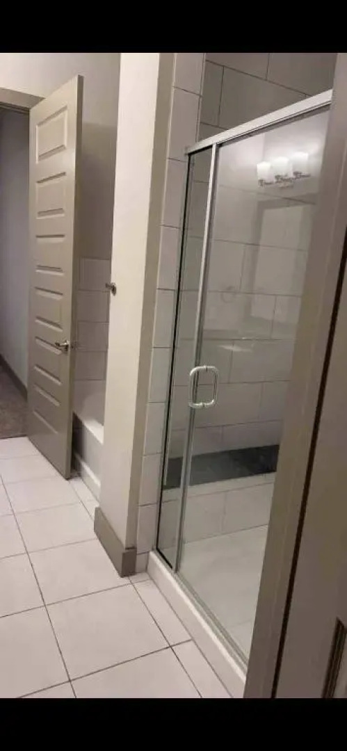 WELL FURNISHED 2 BEDROOMs 2 BATH IN CITYLINE