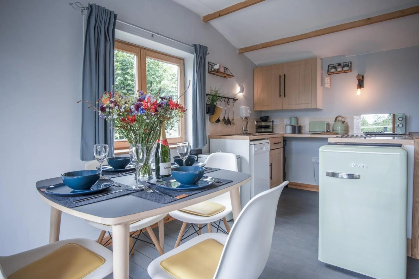 The Lodge At Sheepswalk Farm - 2 Bedroom Lodge - Stepaside