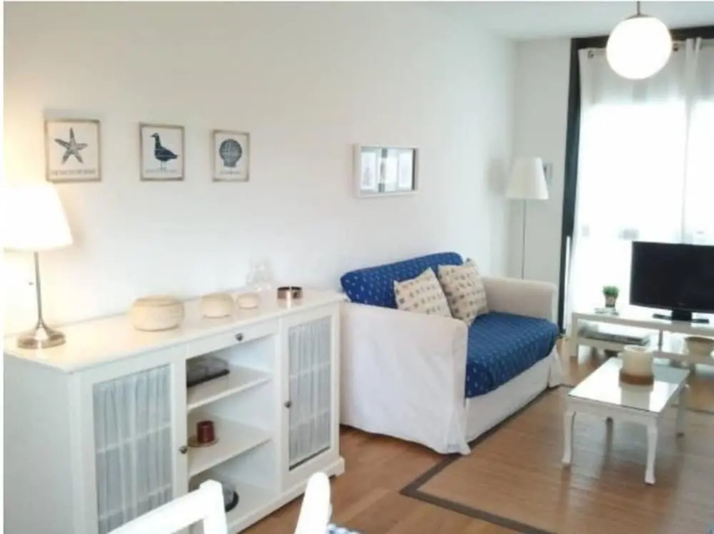 Ares 100587 2 Bedroom Apartment By Mo Rentals